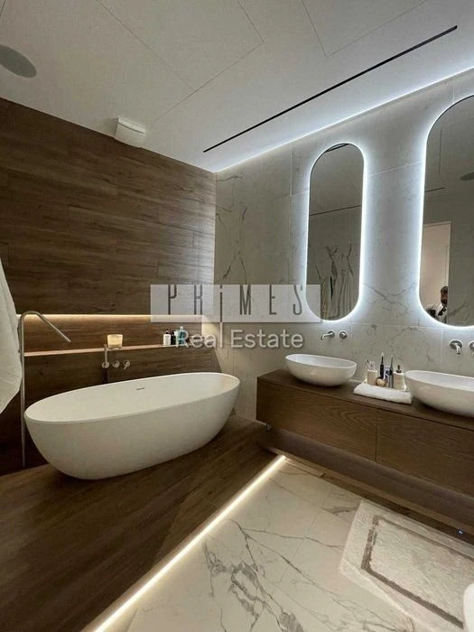 Sale of an exclusive apartment of 108m2 with NEW renovation, TYPE P