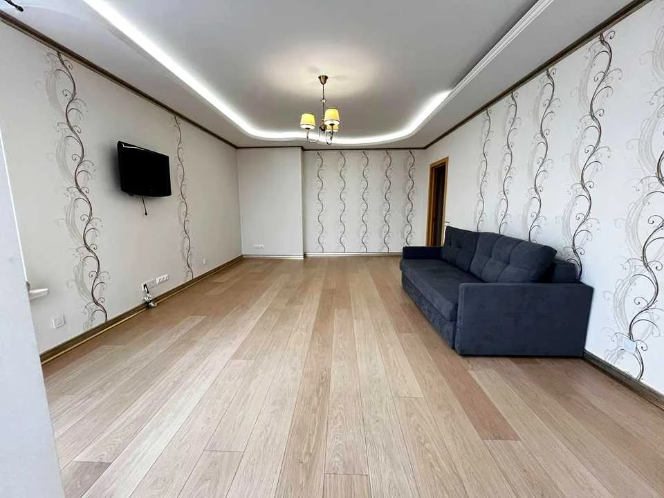 Apartment. Poltava, Bohdan Khmelnytsky Avenue.