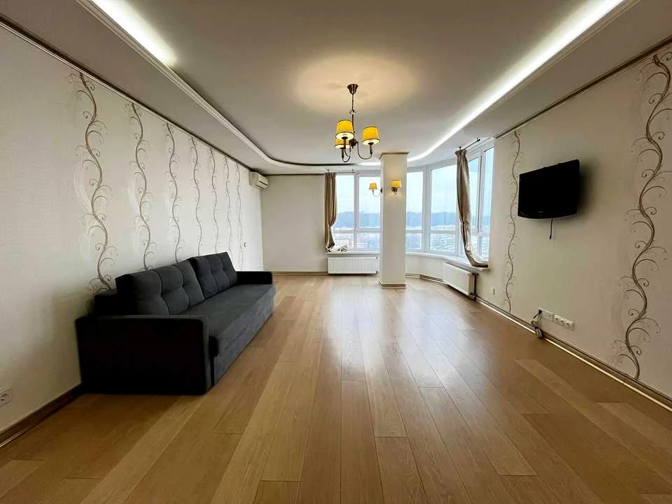Apartment. Poltava, Bohdan Khmelnytsky Avenue.