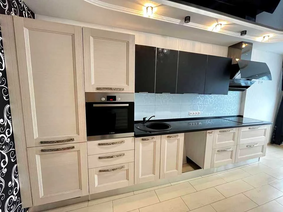 Apartment. Poltava, Bohdan Khmelnytsky Avenue.