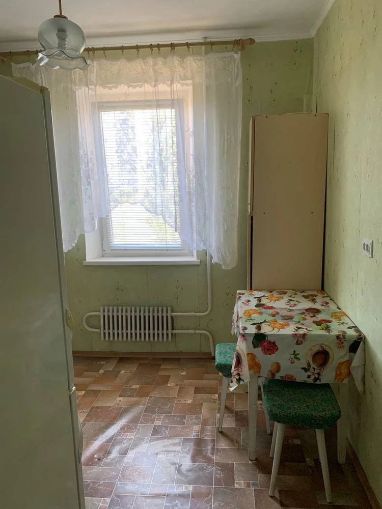 Продаю/Квартиру/2-Комнаты/Северный/Центр.Район/2-Этаж/ОСББ