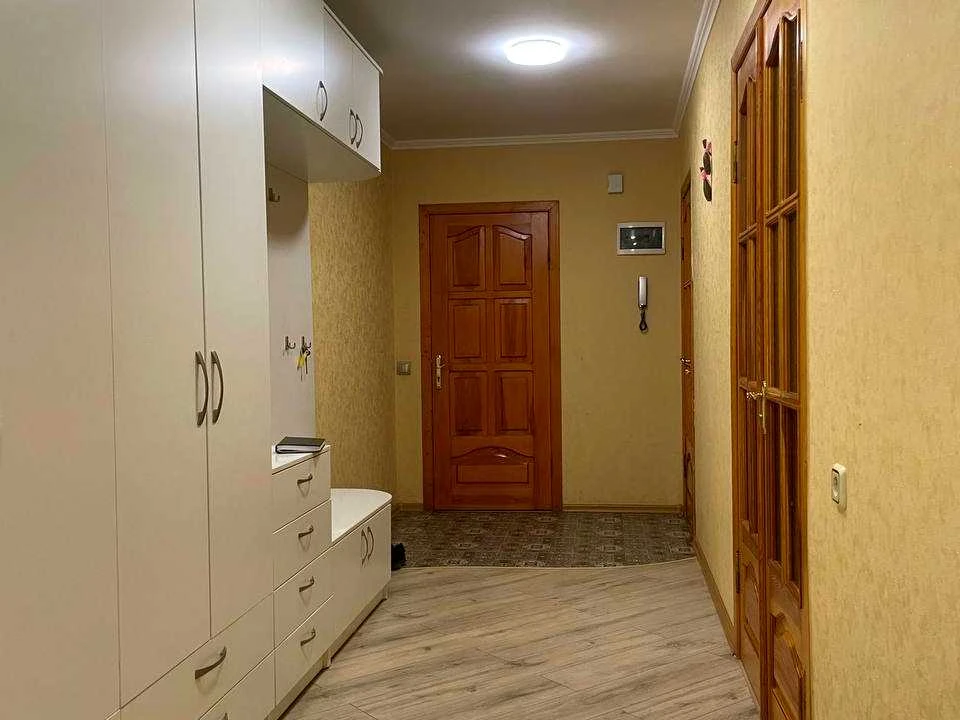 Квартира. Дніпро, вул. Енеїди