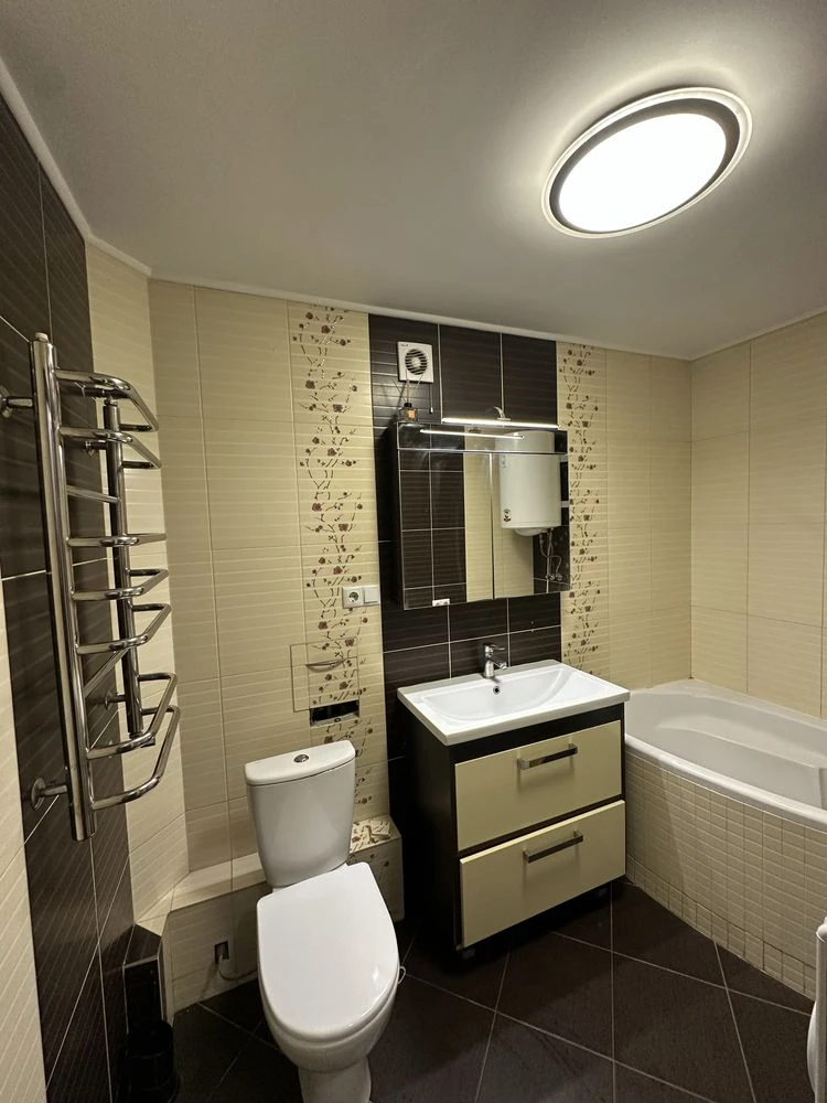 Sale of a 1-bedroom apartment on Chornovola Avenue