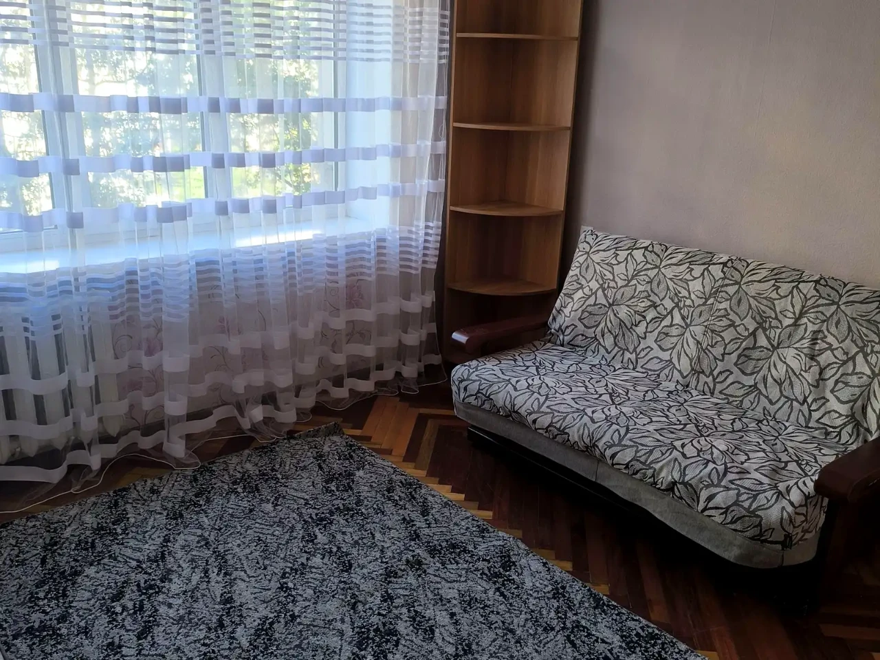 Оренда квартири 3-кімн. 70 м² 4/9 пов.