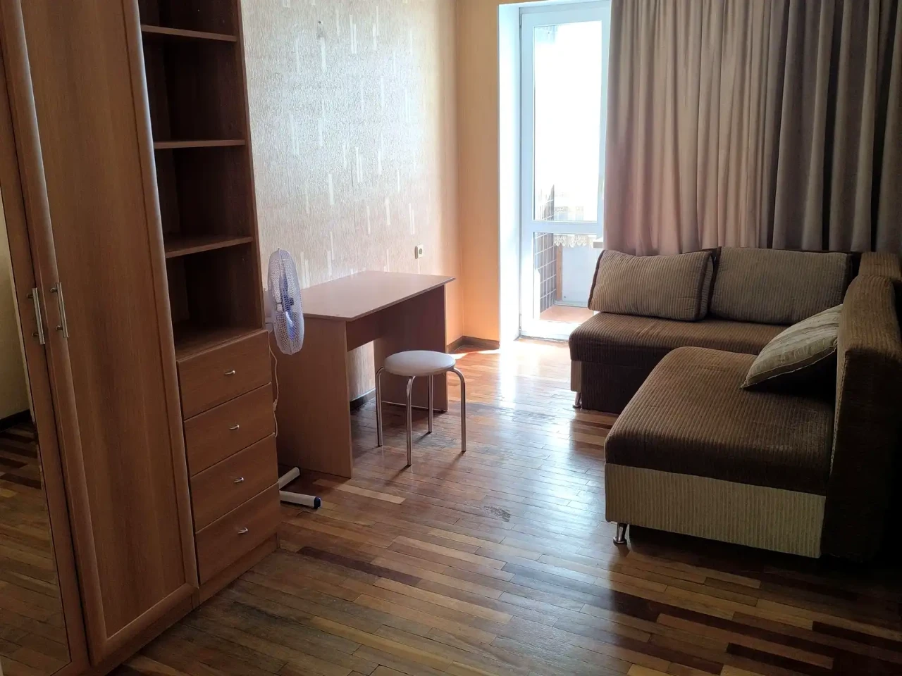 Оренда квартири 3-кімн. 70 м² 4/9 пов.