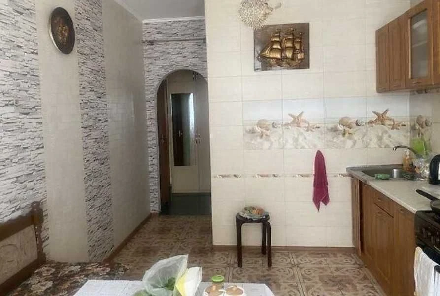1-bedroom apartment for sale, renovated, at Glushkova 9G, near Ipodrom metro