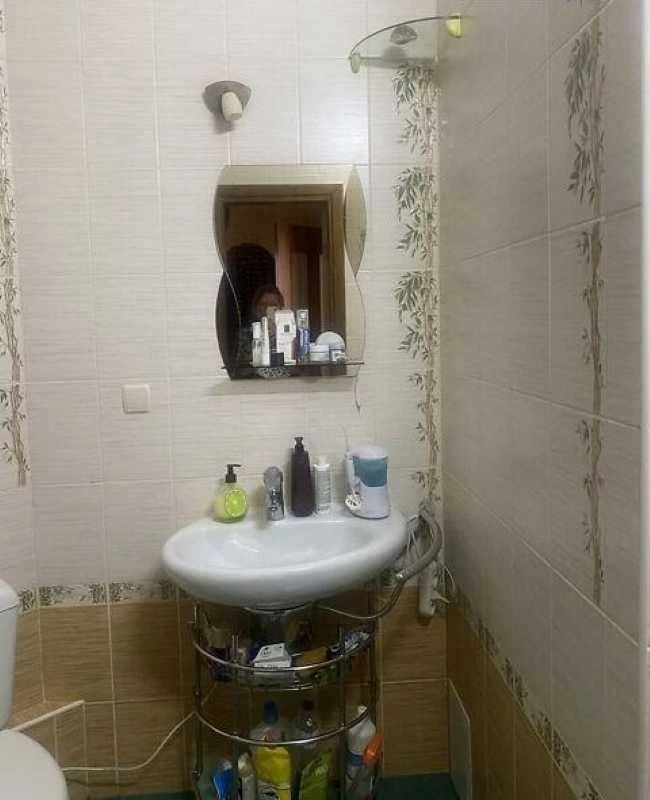 1-bedroom apartment for sale, renovated, at Glushkova 9G, near Ipodrom metro