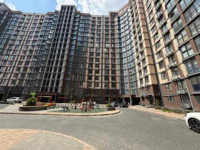 Квартира 1-комнатная 43 м² в новом ЖК рядом с Центром! Балкон.