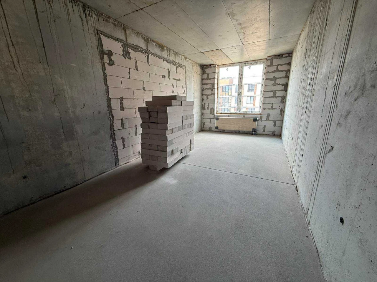 Квартира 1-комнатная 43 м² в новом ЖК рядом с Центром! Балкон.