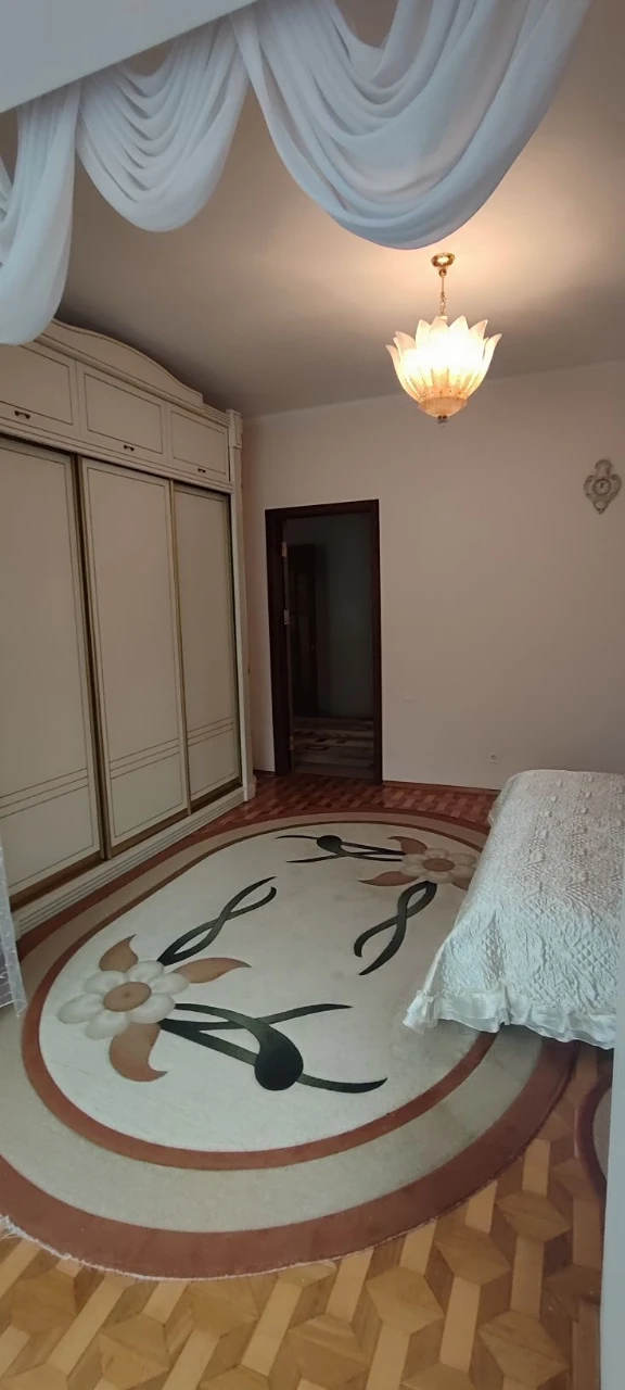 tir-04.Продается элитная квартира  возле моря, на ул.Довженк
