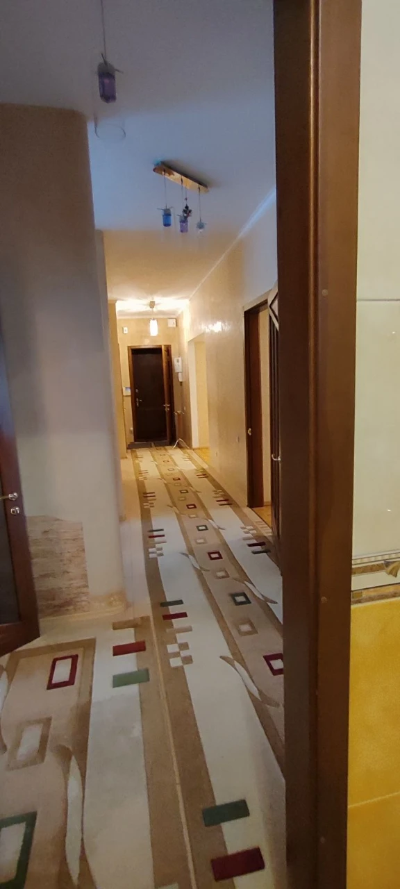 tir-04.Продается элитная квартира  возле моря, на ул.Довженк