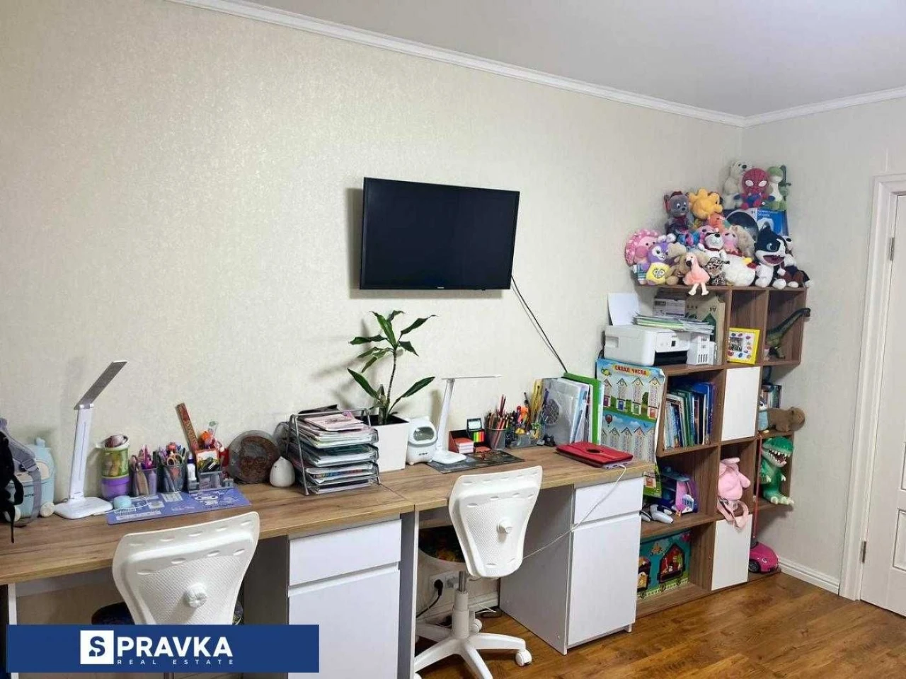 СРОЧНО! Просторная 2-комнатная квартира 70 м2 в теплом кирпичном доме