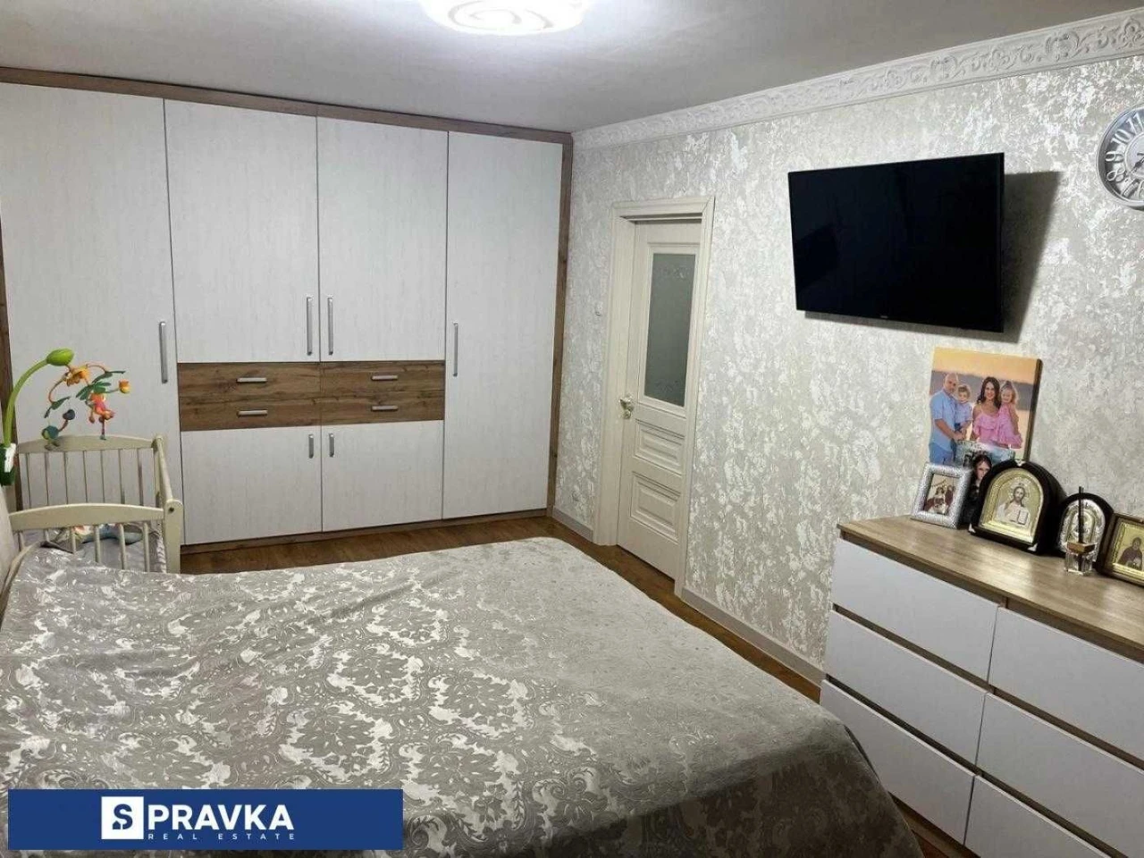 СРОЧНО! Просторная 2-комнатная квартира 70 м2 в теплом кирпичном доме