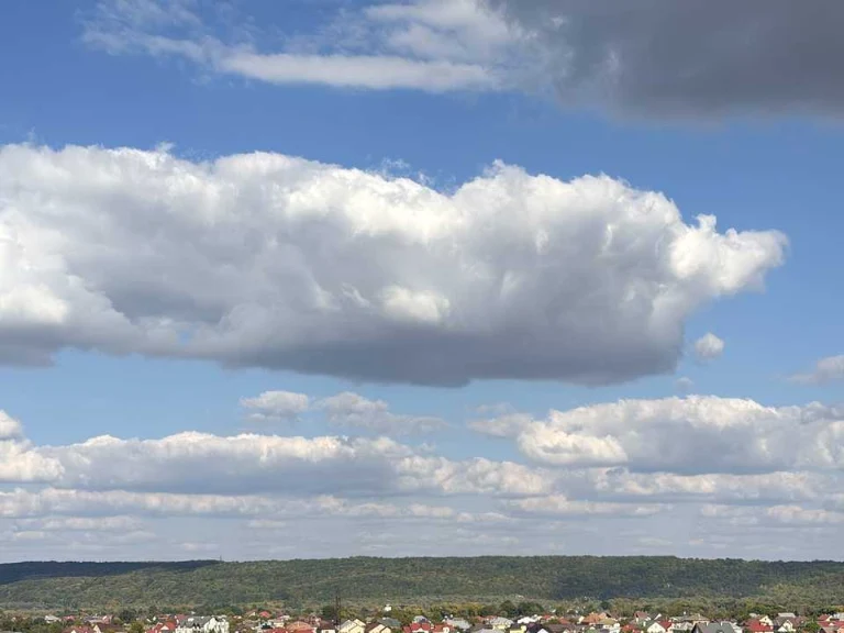 Apartment. Ivano-Frankivsk, Khimikiv St.