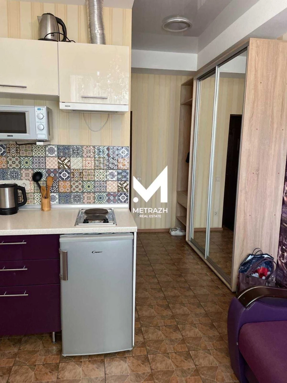 Продаж 1к квартири в ЦЕНТРІ! Вул. Короленка! Метро 3 хвилини!