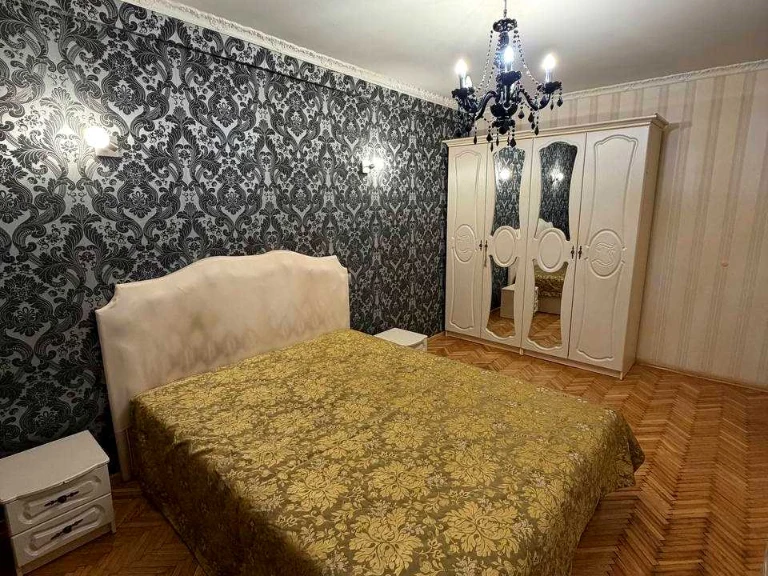 Квартира. Киев, Глибова улица.
