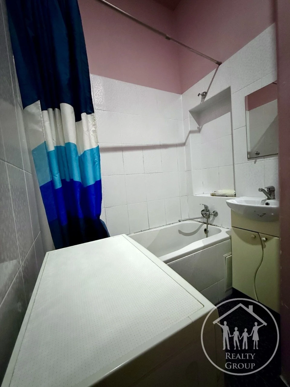 For Sale: 3-Bedroom Apartment in the Center | Copernicus-Heroes Square