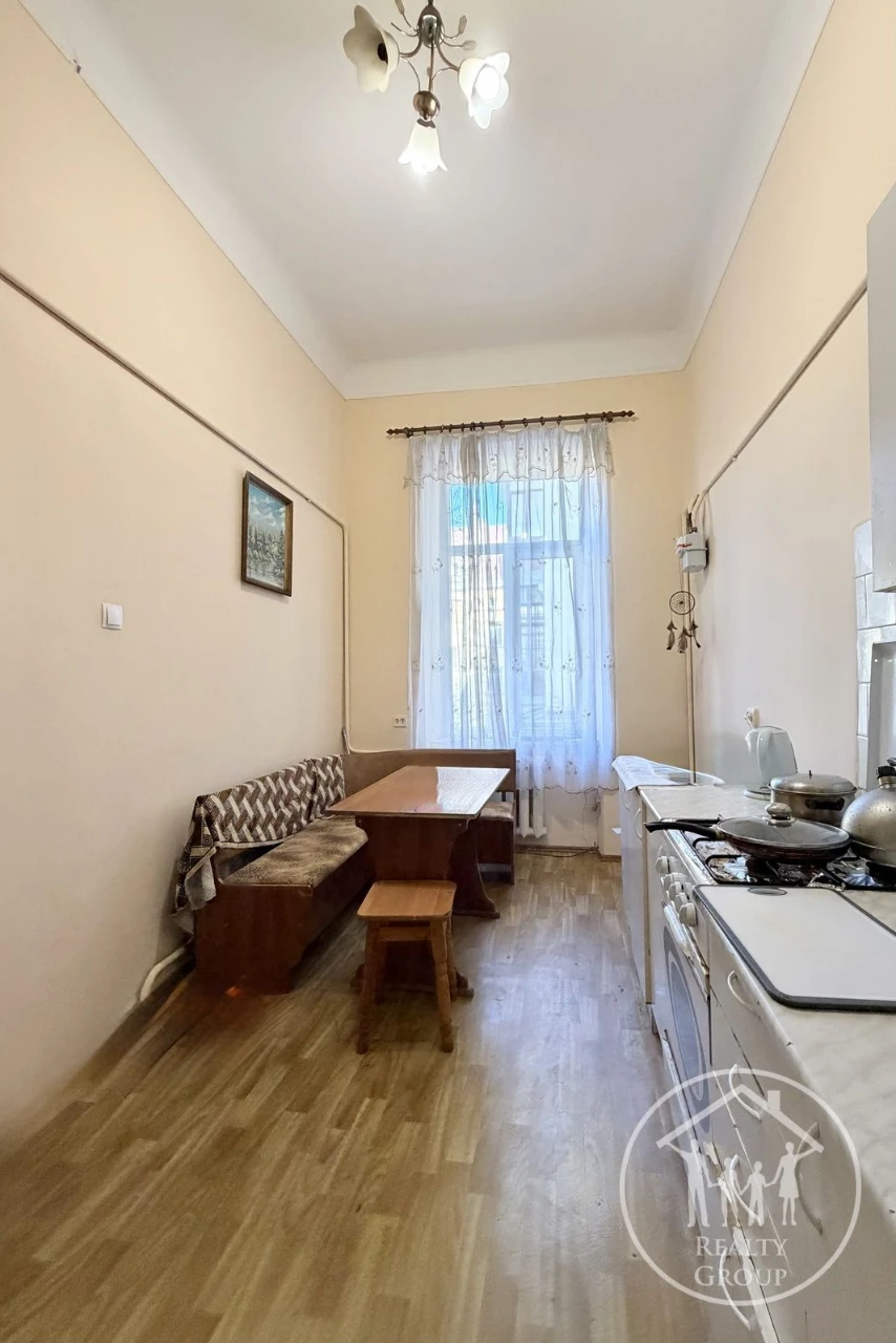 For Sale: 3-Bedroom Apartment in the Center | Copernicus-Heroes Square