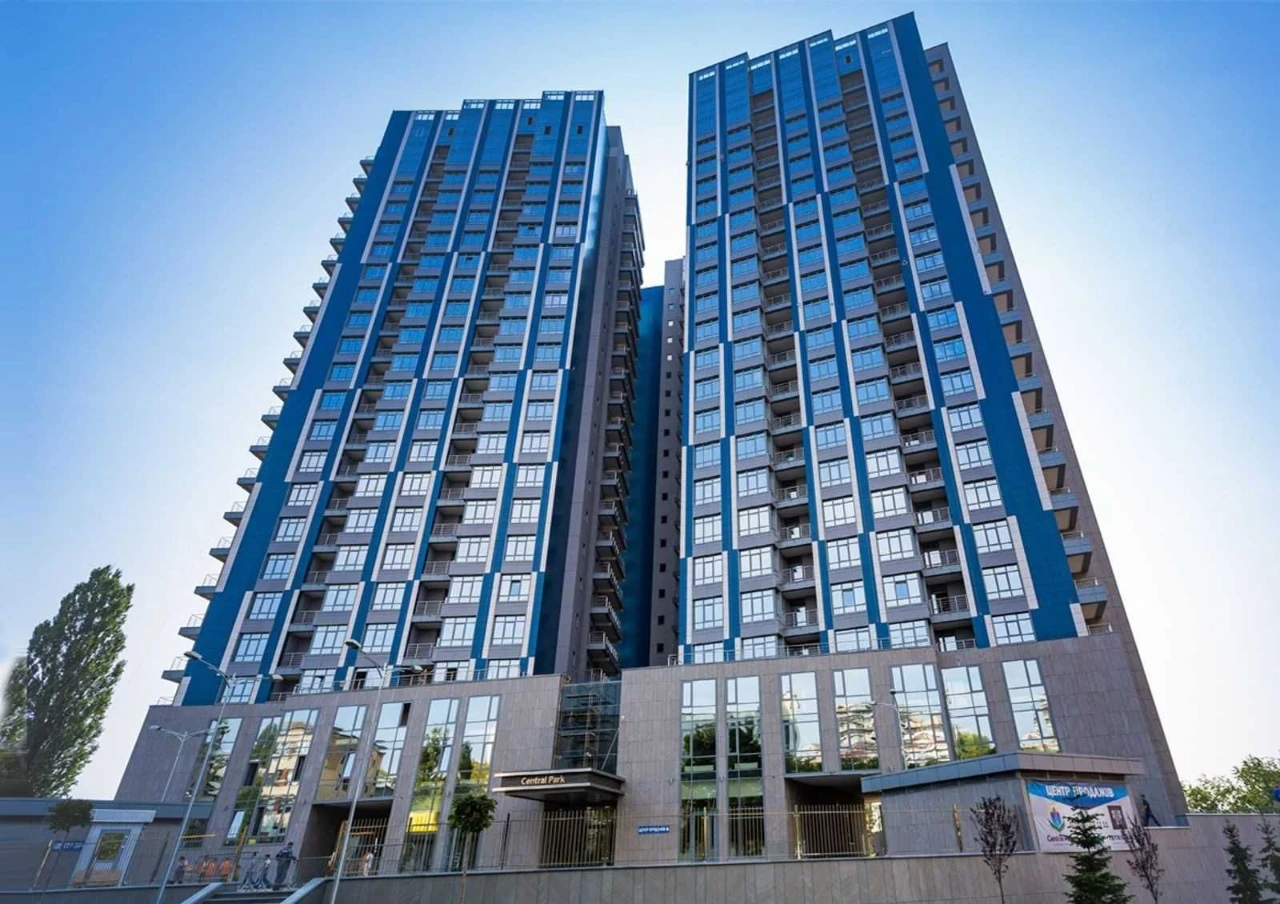 Продаж паркомісце сімейне 40м2 Печерськ ЖК Central Park Макк