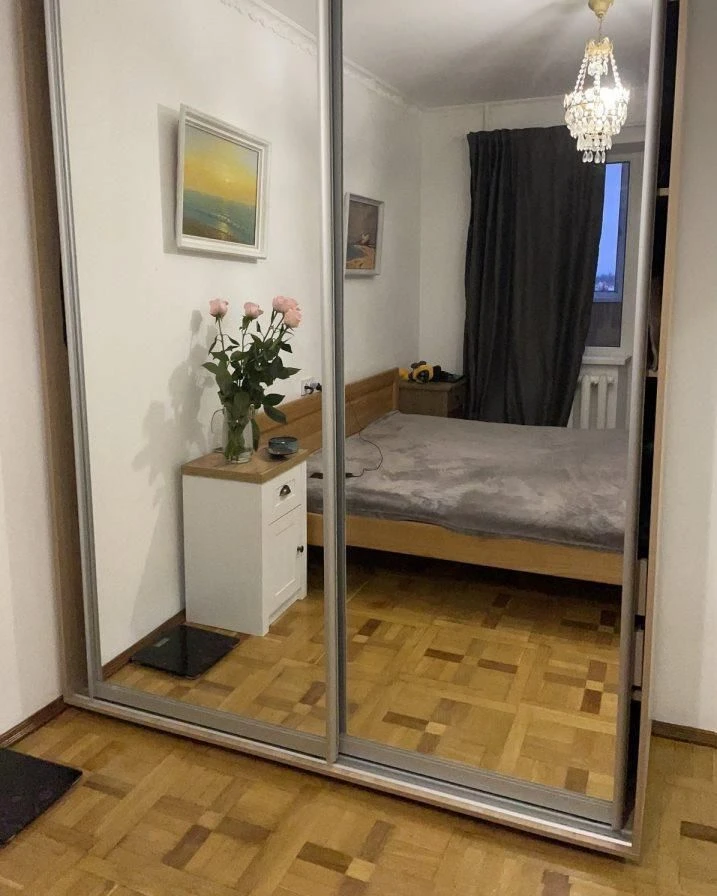 Продается 4-комнатная квартира (студия) в районе Таирова (332-2