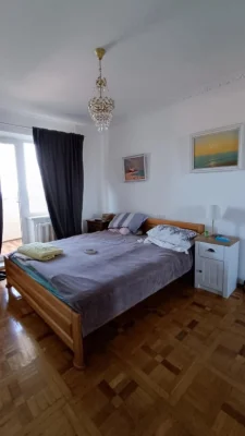 Продается 4-комнатная квартира (студия) в районе Таирова (332-2