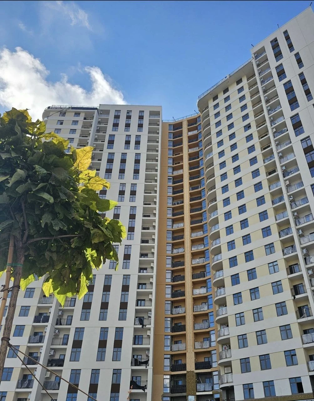 Продажа однокомнатных квартир в 63 Перлина