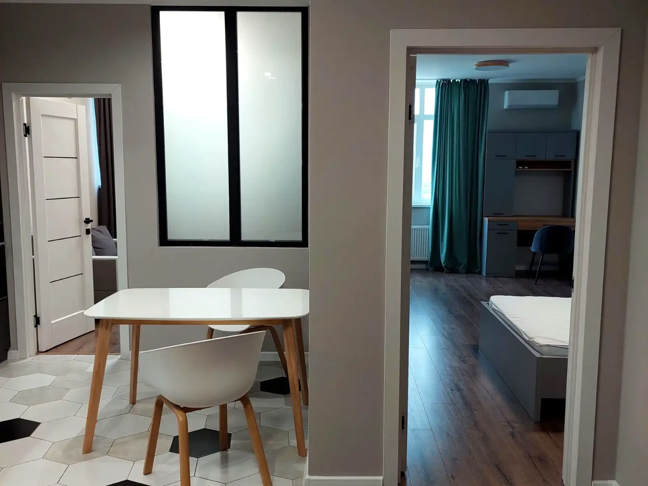 Apartment for rent, 2-room, 51 m² on the 10th floor.