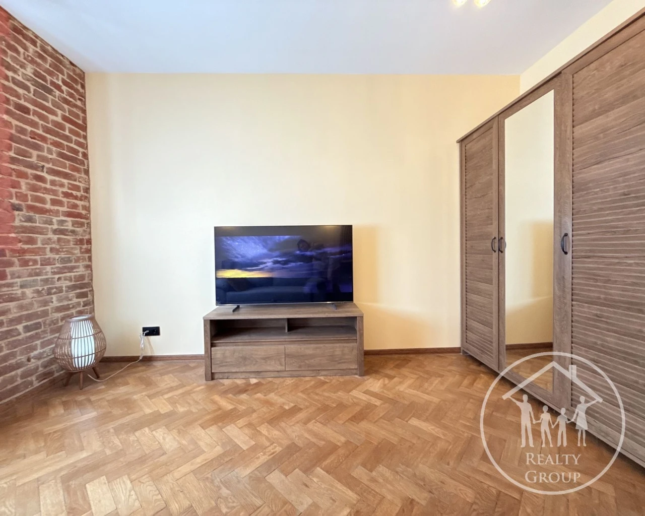 1 Bedroom Apartment for Sale! Politekhnika! Chuprynky-Kyivska - Banderi!