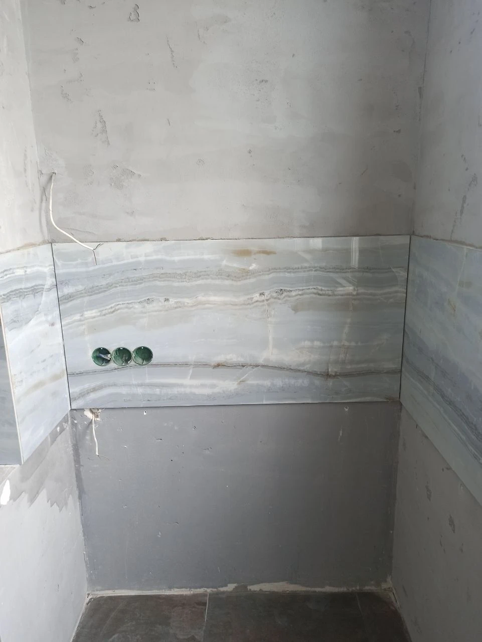 sale of a 2-room apartment in a new building
