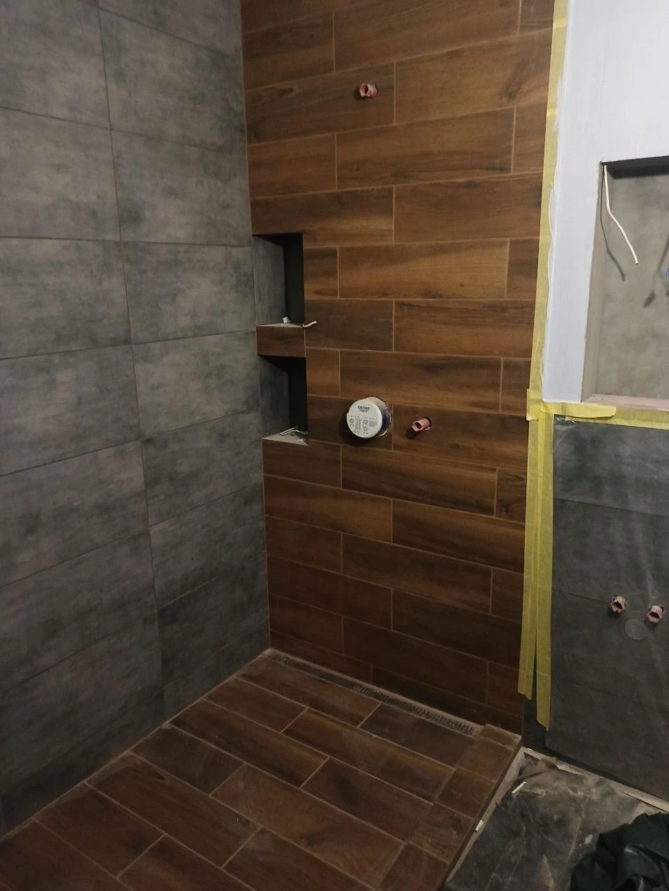 sale of a 2-room apartment in a new building
