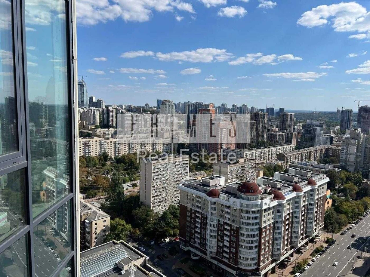 Продажа просторной 3-комнатной квартиры в современном жилом комплексе бизнес-класса A136 Highlight Tower