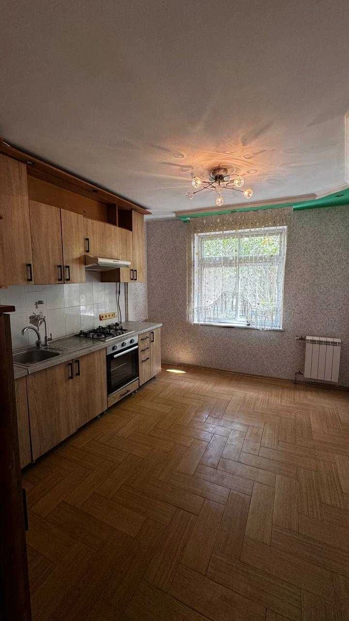 Продам 3-ком большую чешку на Добровольского. Хороший торг