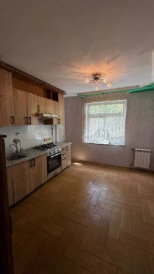 Продам 3-ком большую чешку на Добровольского. Хороший торг