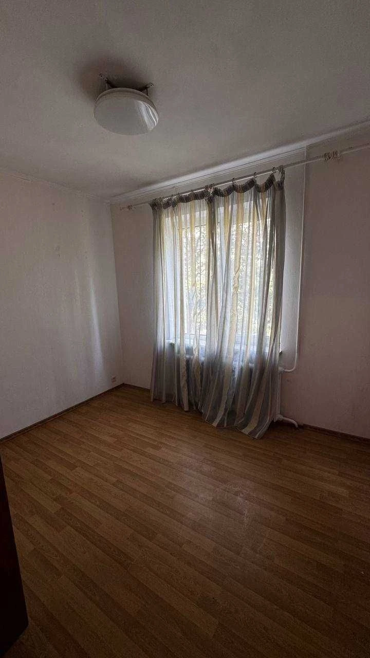 Продам 3-ком большую чешку на Добровольского. Хороший торг