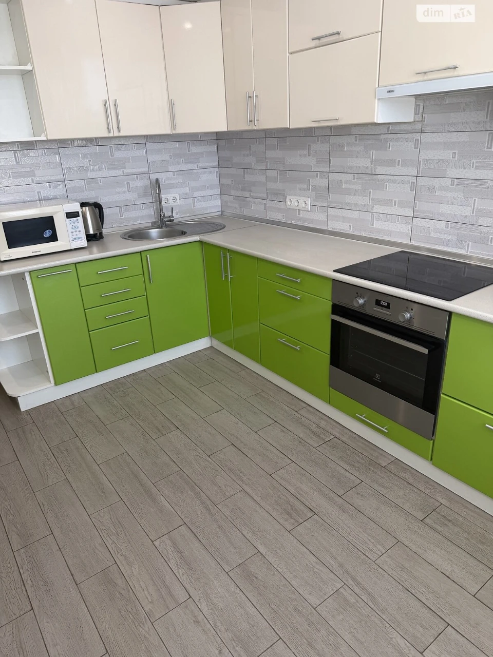 Long-Term Rental Apartment, Osokorki