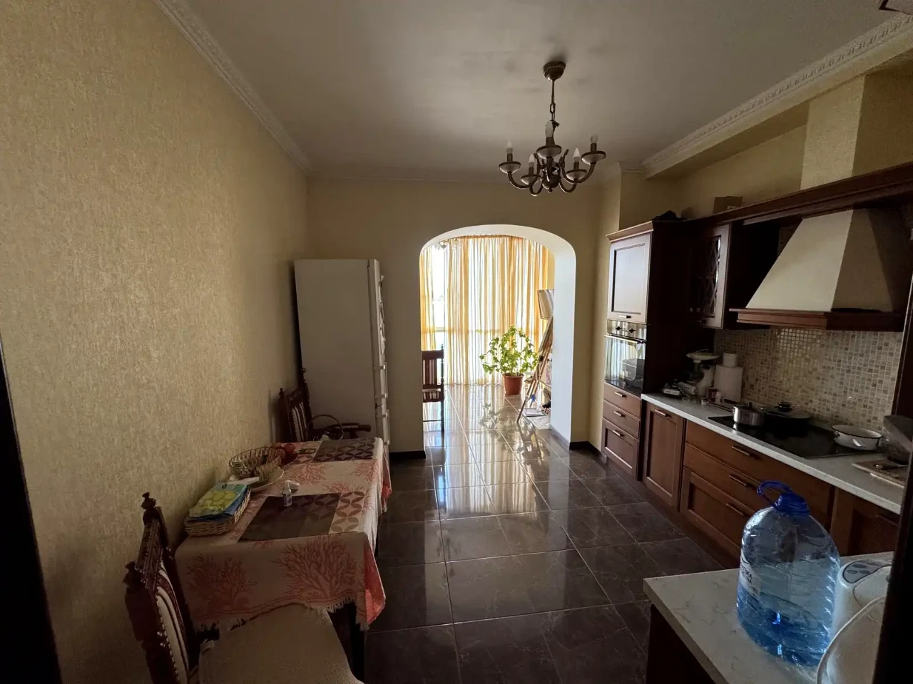 Rent 2-room apartment 84 m² on the 4th floor of a 15-story building.
