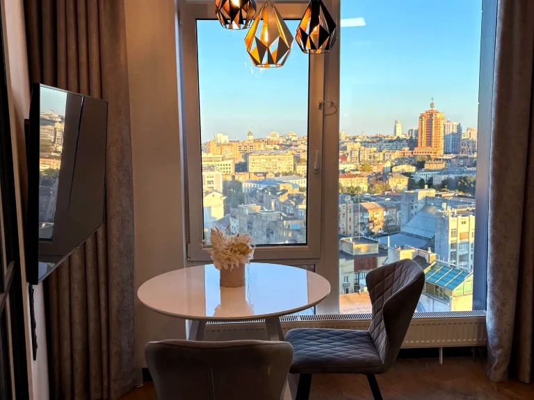 Apartment for rent, 1-room, 40 m² on the 15th/18th floor.