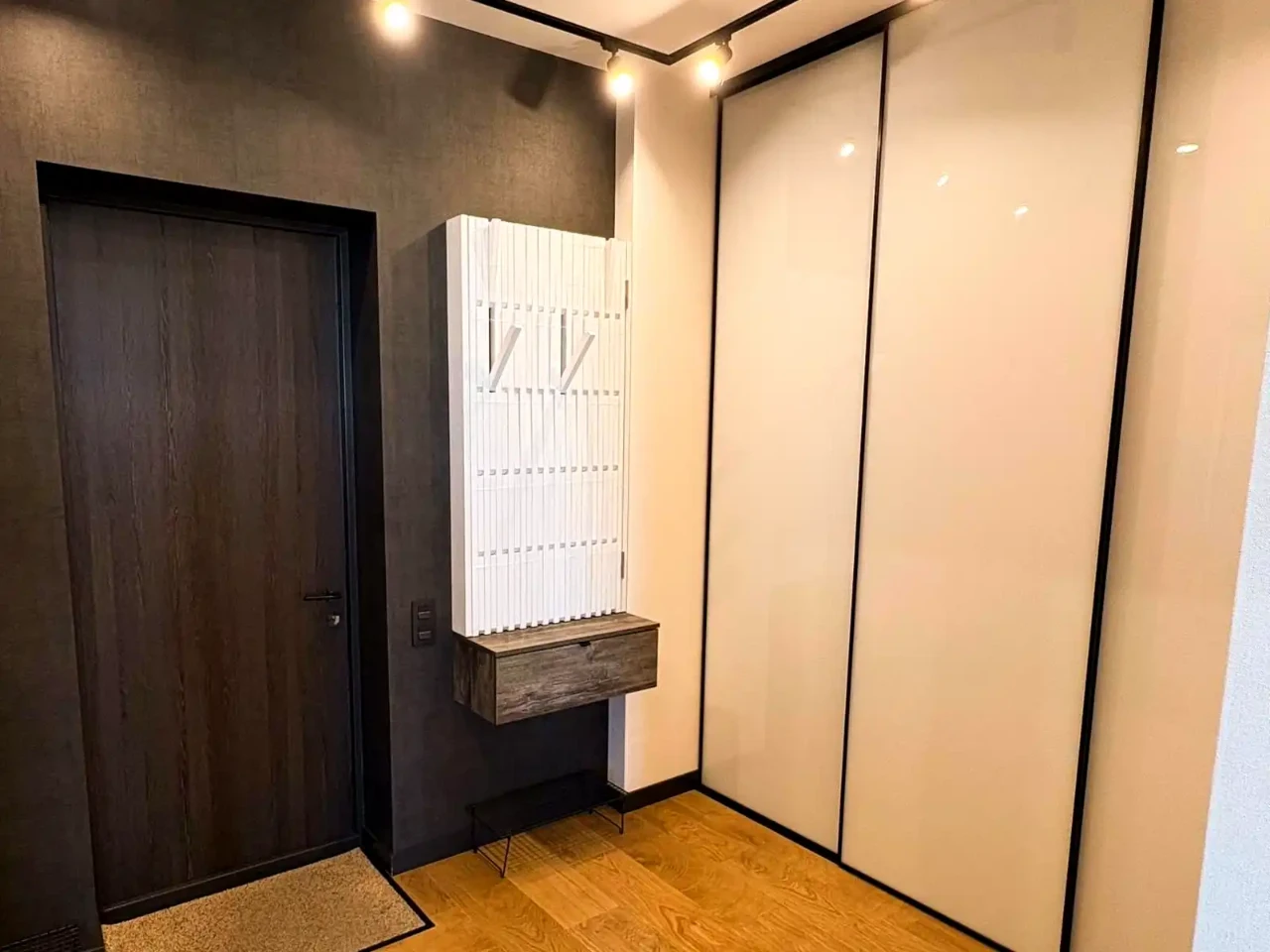 Apartment for rent, 1-room, 40 m² on the 15th/18th floor.