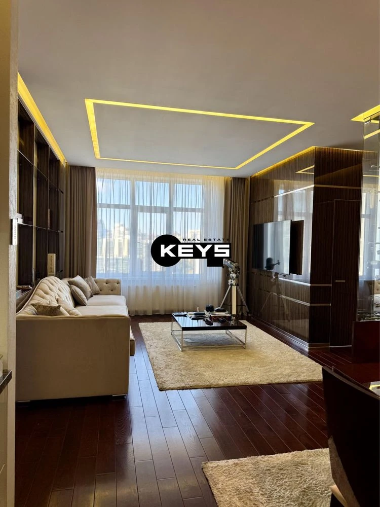 Sale of a 4-bedroom designer apartment in the Novopekerski Residence