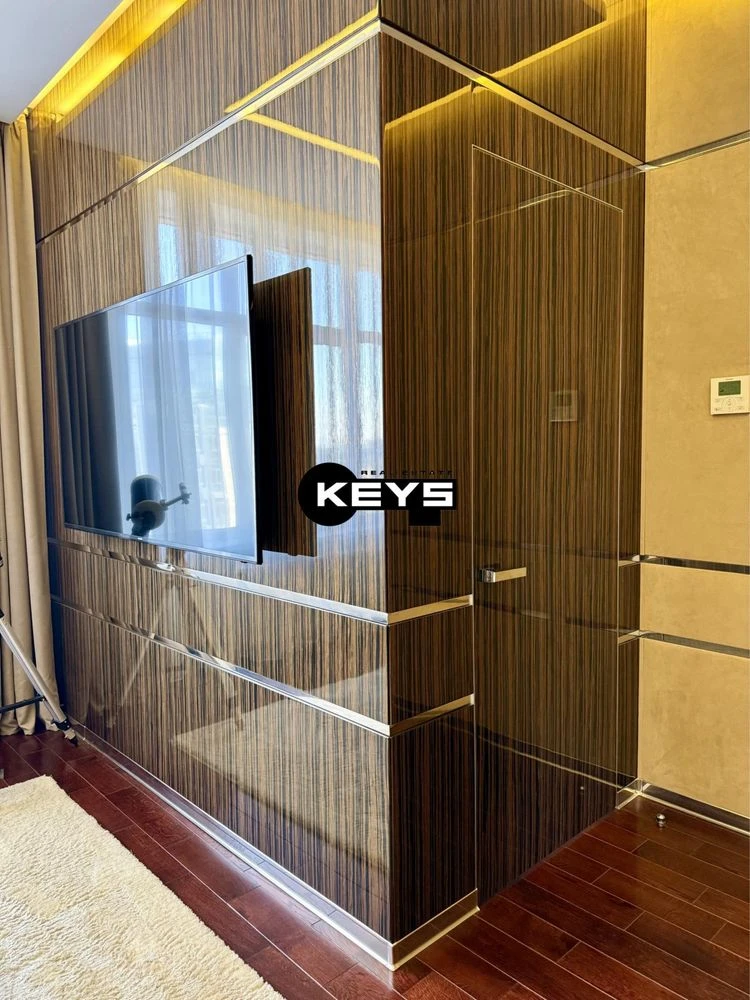 Sale of a 4-bedroom designer apartment in the Novopekerski Residence