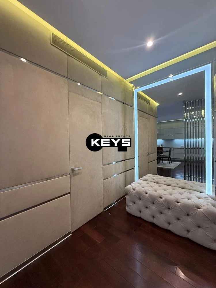 Sale of a 4-bedroom designer apartment in the Novopekerski Residence