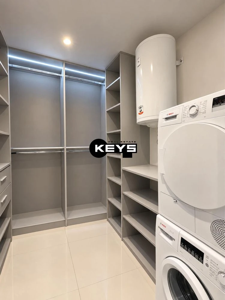 Sale of a 4-bedroom designer apartment in the Novopekerski Residence