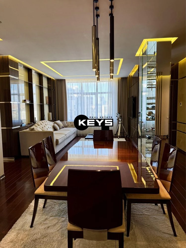 Sale of a 4-bedroom designer apartment in the Novopekerski Residence