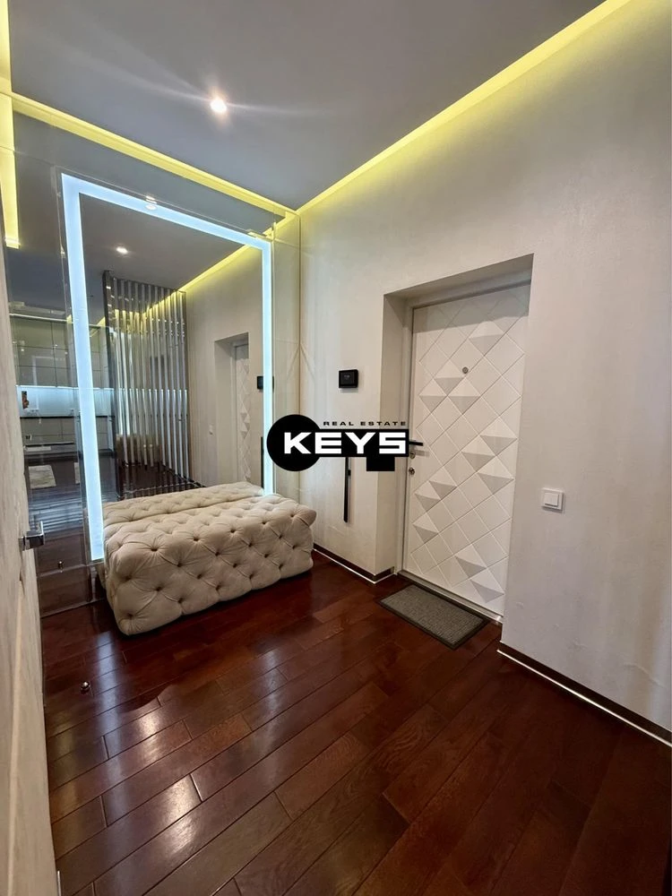 Sale of a 4-bedroom designer apartment in the Novopekerski Residence