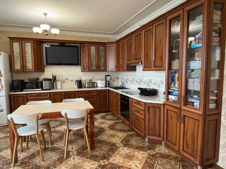 For Sale 3-room apartment 92 sq.m.
