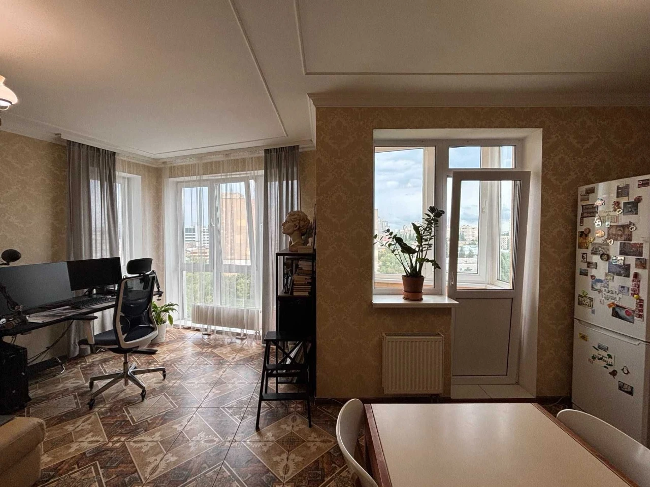For Sale 3-room apartment 92 sq.m.