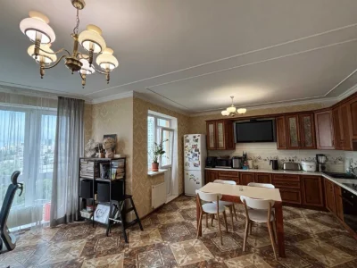 For Sale 3-room apartment 92 sq.m.