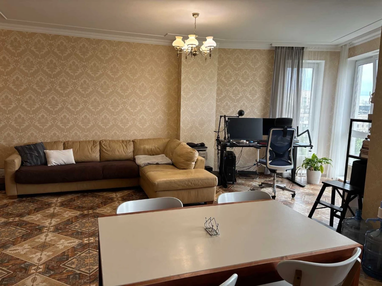 For Sale 3-room apartment 92 sq.m.