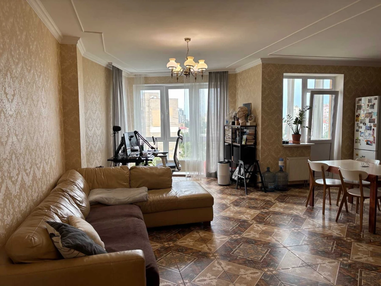 For Sale 3-room apartment 92 sq.m.