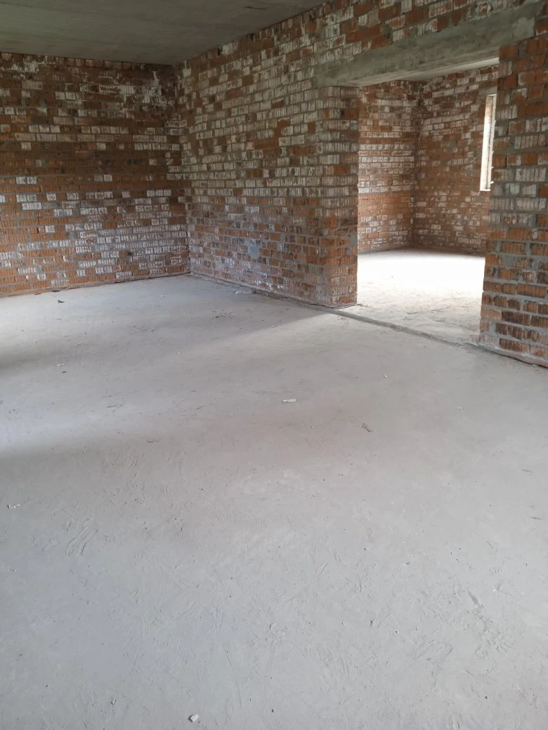 Land with house in Klepary area 60000 available